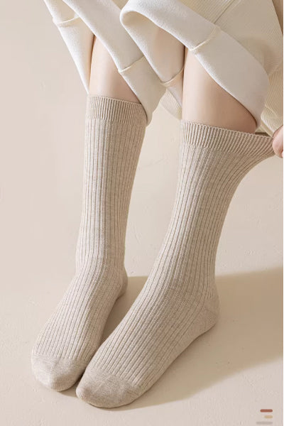 Women's Crew Socks Long Staple Cotton 4 Pairs Solid Color