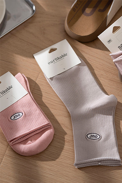 Women's Crew Socks Winter 4 Pairs Long Staple Cotton Embroidered Rolled Cuff