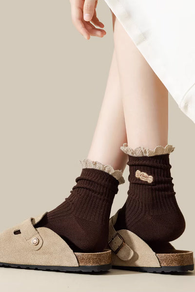 Women's Crew Socks Long Staple Cotton 4 Pairs Ruffled Embroidery