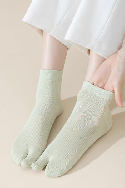 Women's Ankle Socks Long Staple Cotton Split Toe Five Finger 4 Pairs Solid Color