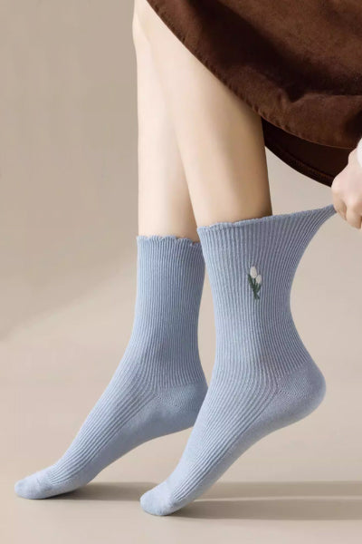 Women's Crew Socks Long Staple Cotton 5 Pairs Floral Embroidered Ruffled