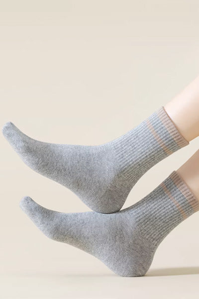 Women's Crew Socks Long Staple Cotton 5 Pairs Lace Solid Color