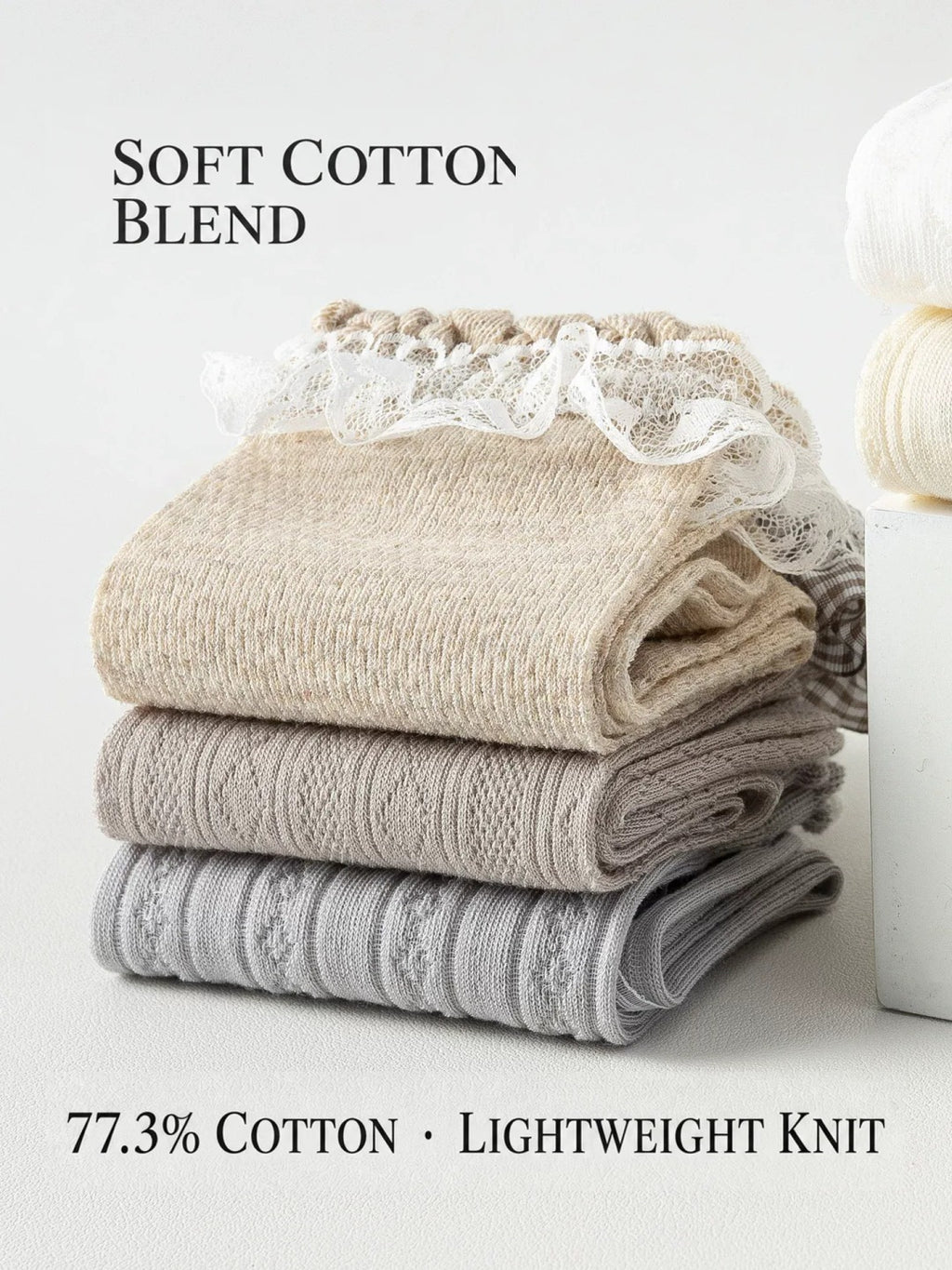 Cotton-blend lace and bow cuff socks in neutral shades