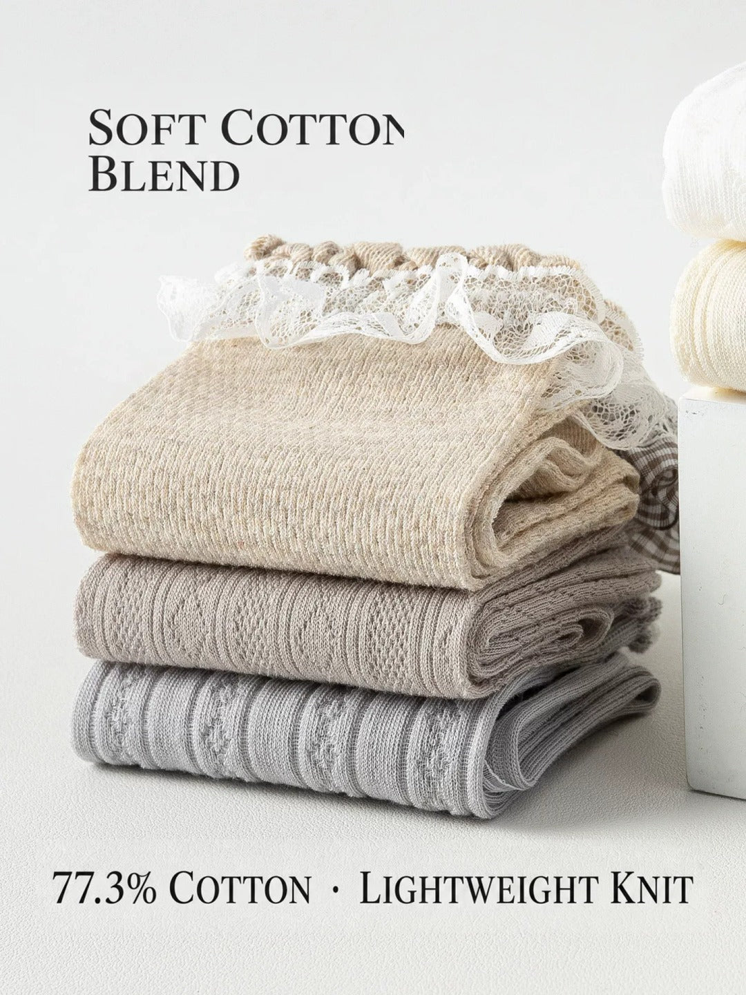 Cotton-blend lace and bow cuff socks in neutral shades