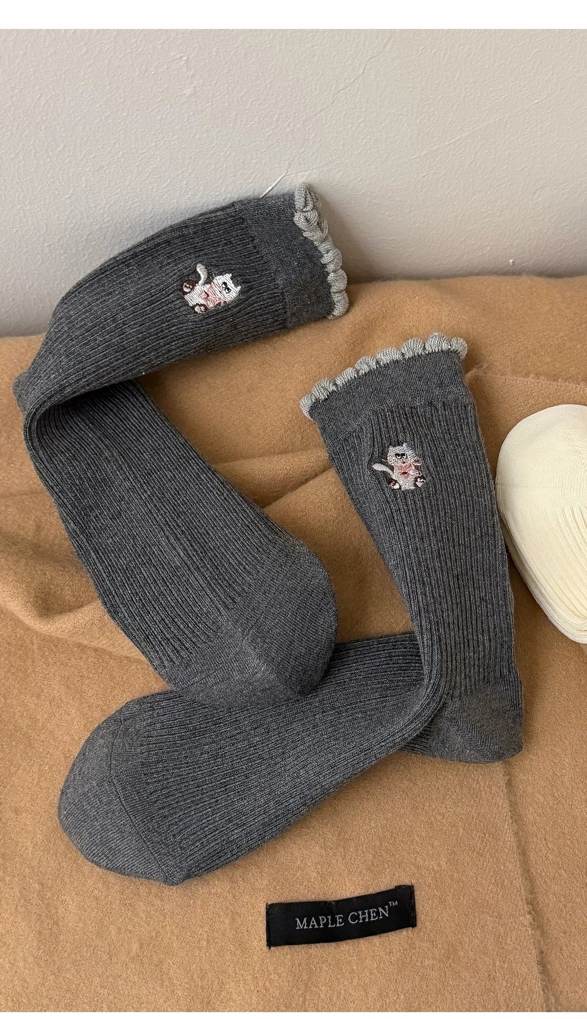 English main image 5 Scalloped embroidered cotton crew socks